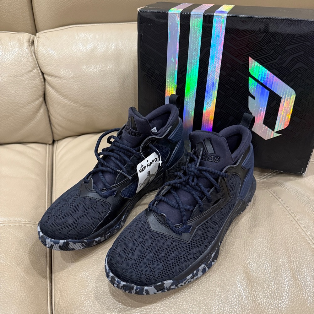 Adidas Men's D Lillard 2 Basketball Sneakers Shoe Size 8.5 - Black/Navy/Grey